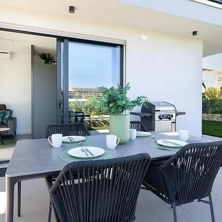 Apartment Primo Passo With Pool *